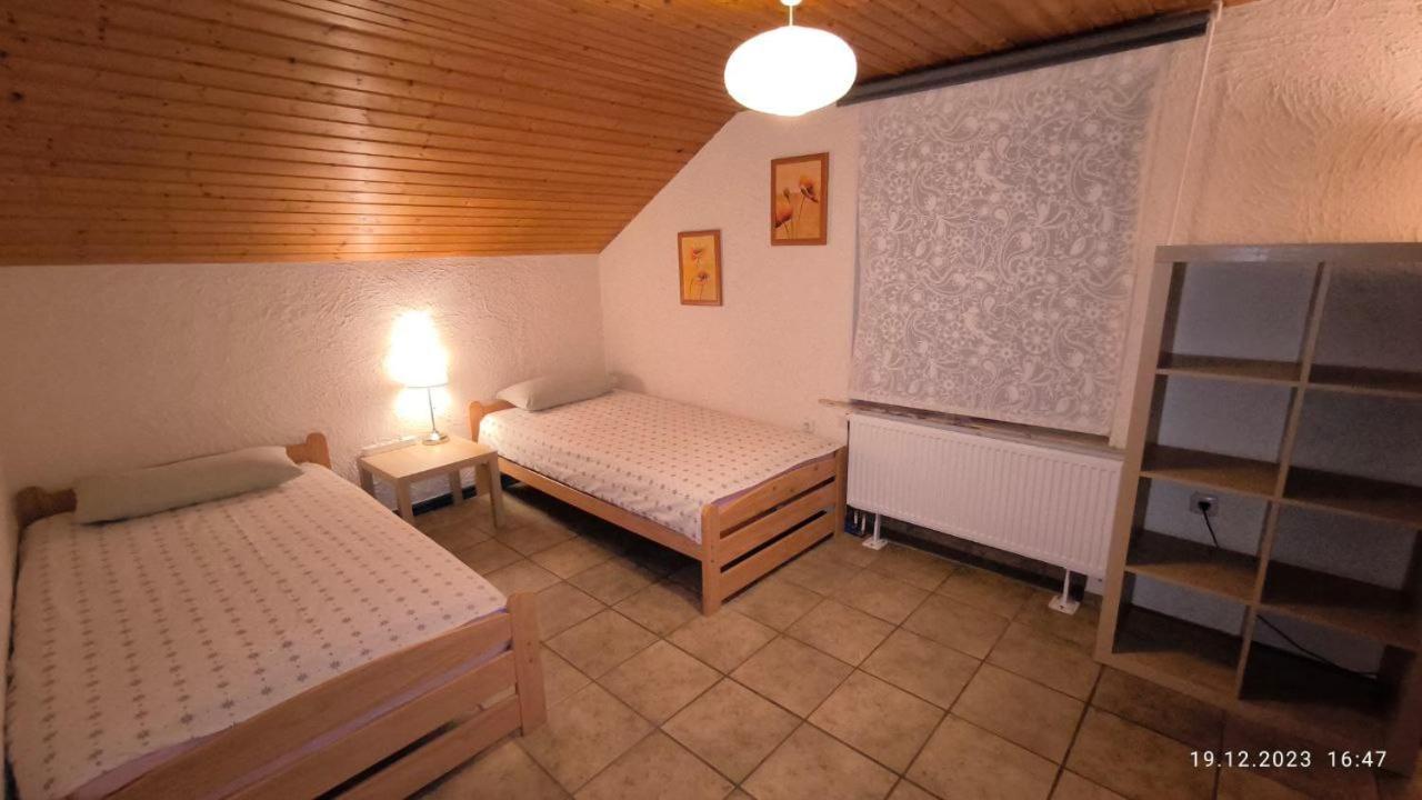 Holiday Apartment Oberveischede Exterior photo